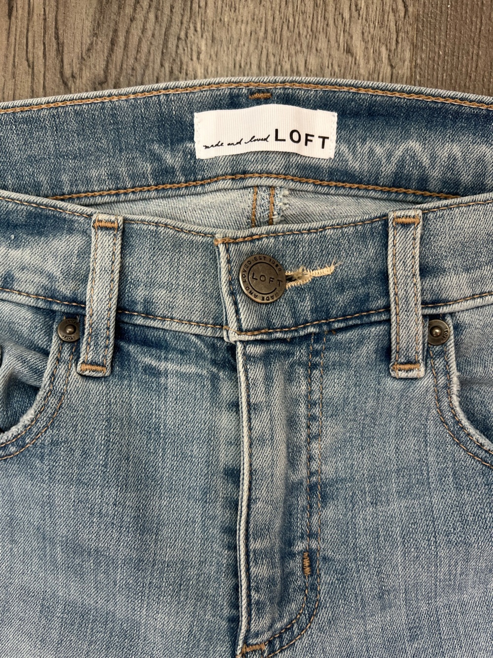 LOFT Light Blue Ankle Crop Skinny Jeans - Picture 3 of 9